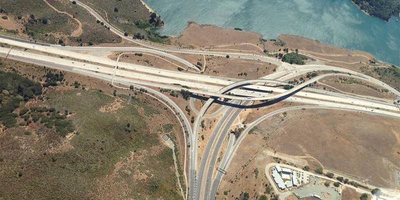 OKR与KPI的融合之道:构建适应复杂环境的动态绩效管理体系